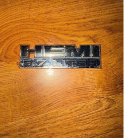 Dodge Hemi 5.7 Liter Emblem