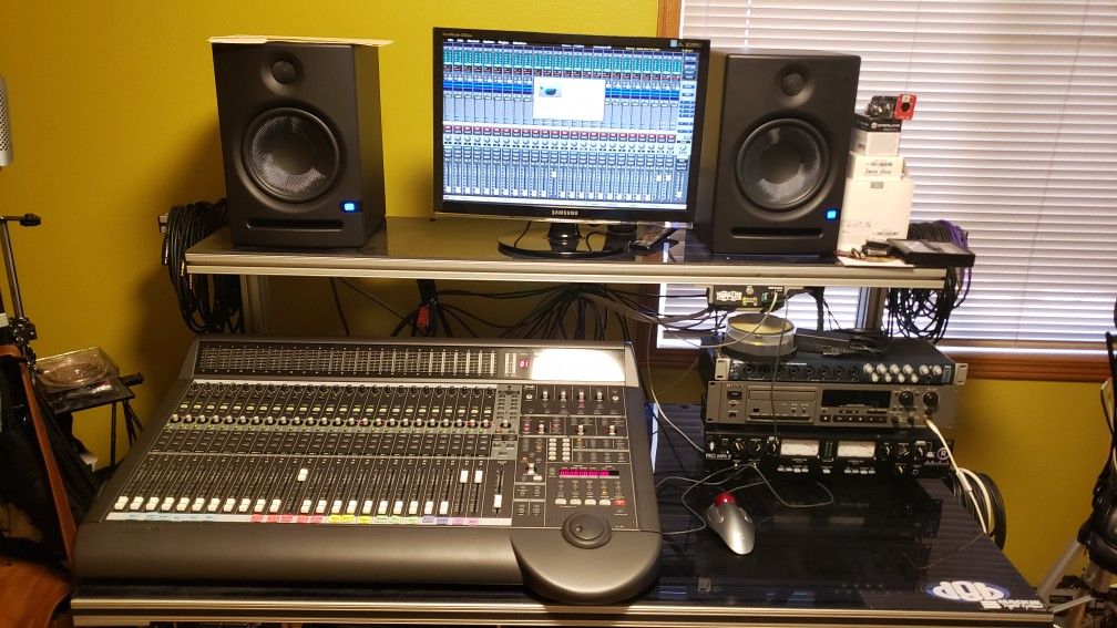 Digital Mixer Mackie D8B