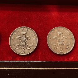 4 RARE 1971 QUEEN ELIZABETH 11 NEW PENCE COINS !