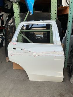 2019 - 2021 BMW X5 - REAR RIGHT PASSENGER SIDE DOOR SHELL OEM