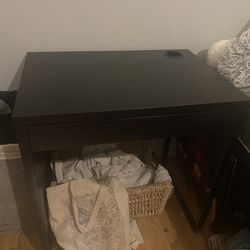 Black Desk (IKEA MICKE Model)