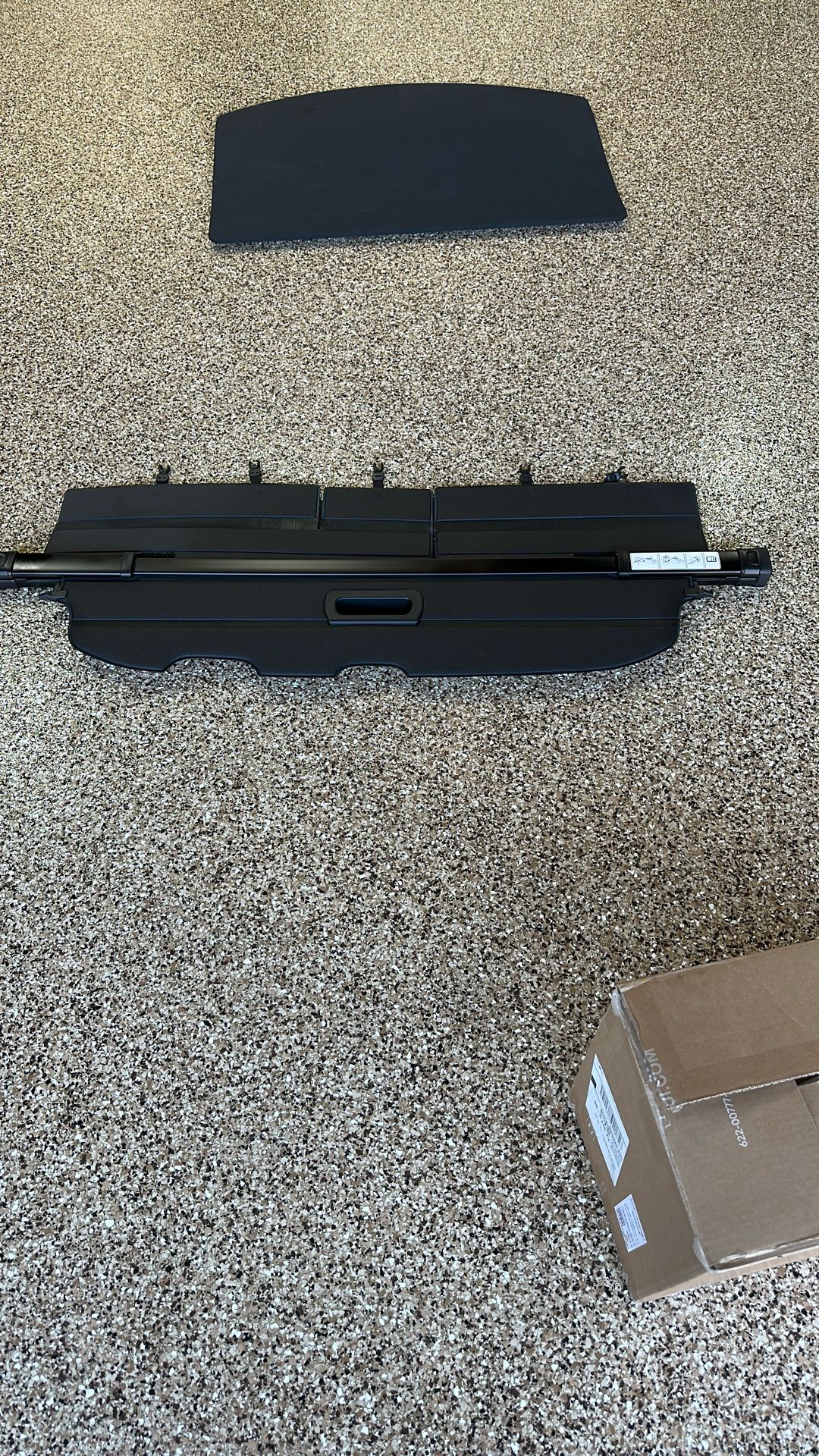 Lexus Gx460 rear trunk cover oem
