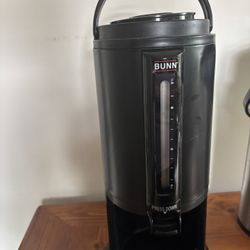 Coffee/hot Water Server.  Bunn Unit. 2.5 L.   