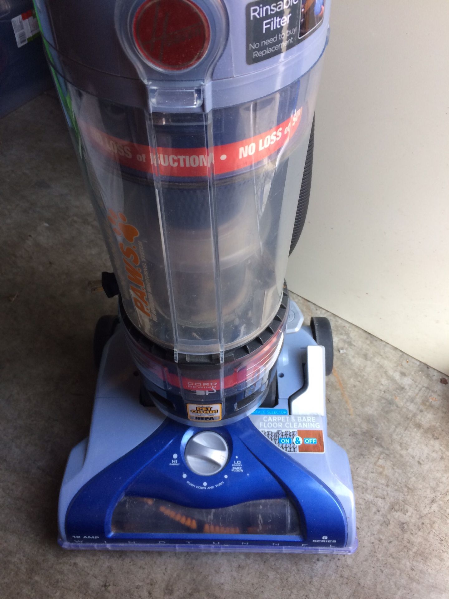 HOOVER T Series PAWS Wind Tunnel UPRIGHT VACUUM for Sale in Lacey, WA