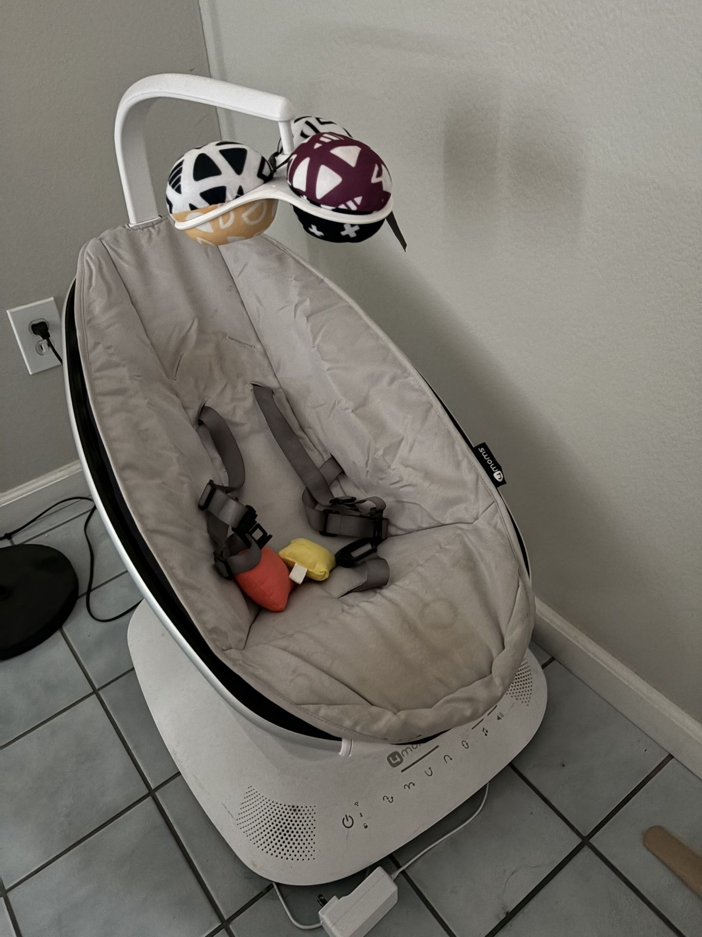 4 moms swing mamaroo