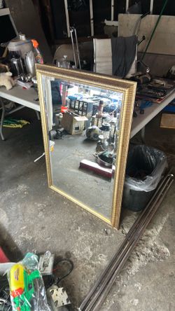Gold mirror