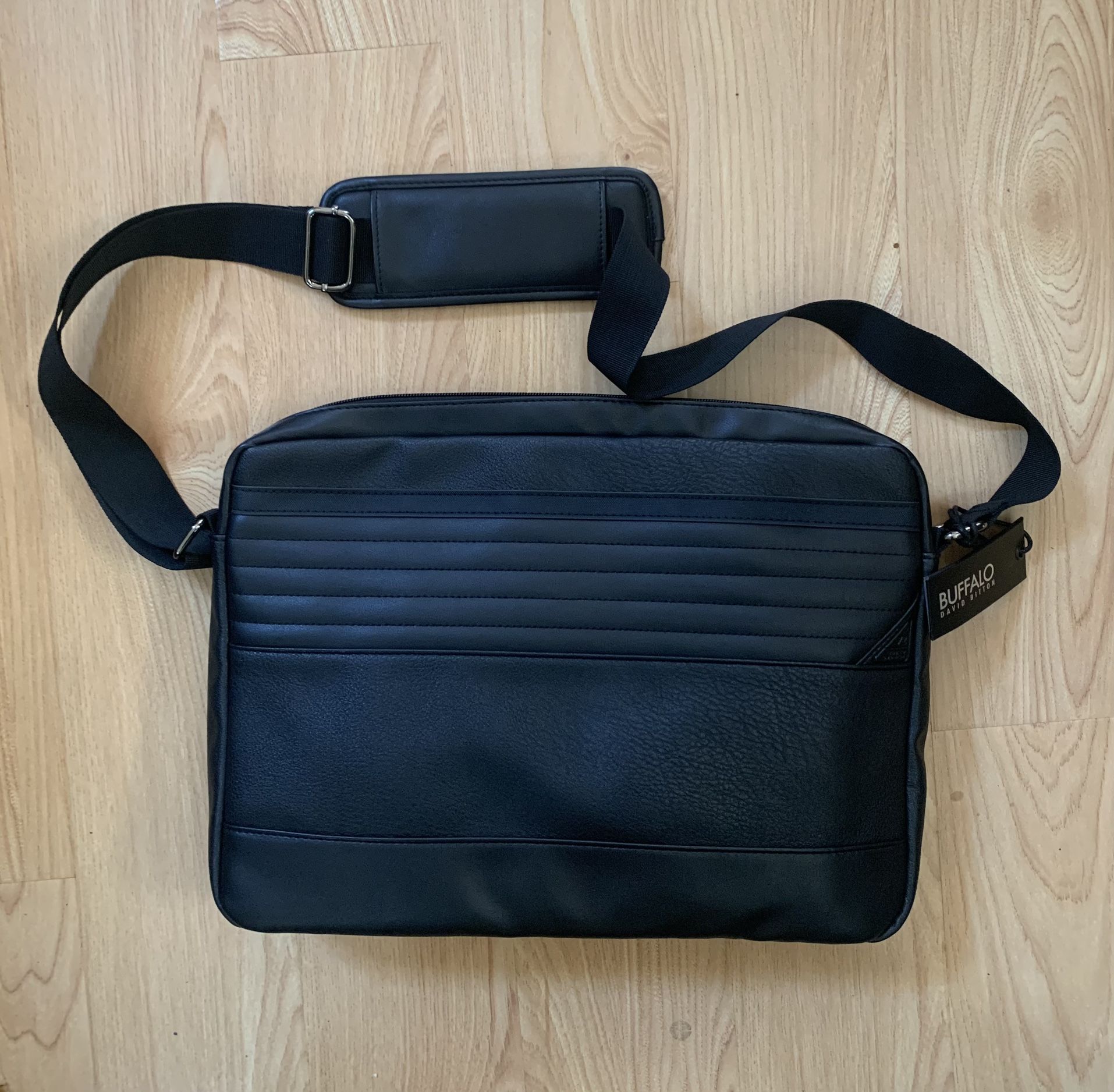 🔥🔥 Buffalo David Bitton Crossbody Bag