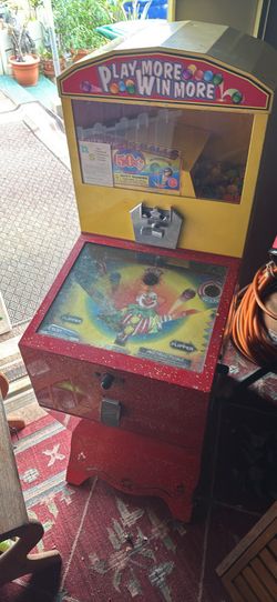 Play More Win More Bouncy Ball/gumball Vending Machine