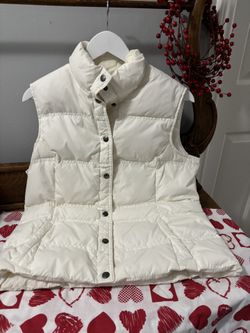 Lands’ End Ladies’ Ivory Puffer Vest - Size Medium 