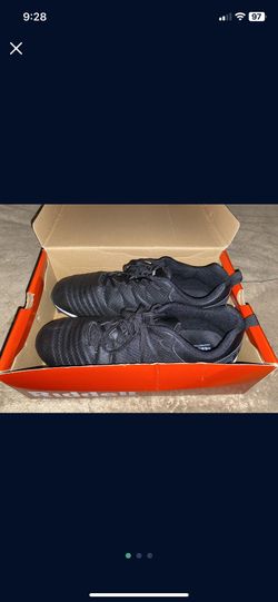 Cheep Football Cleats