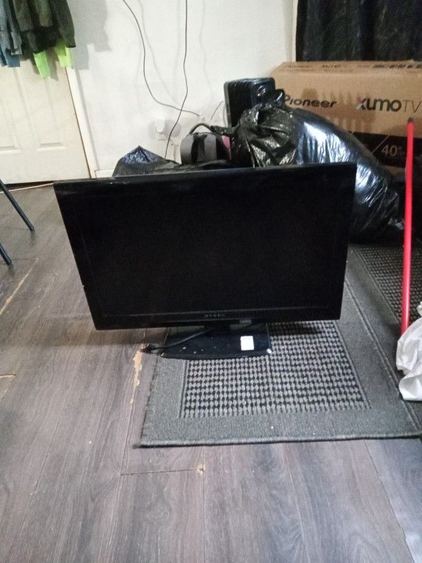 Dynex Used 32" V25$