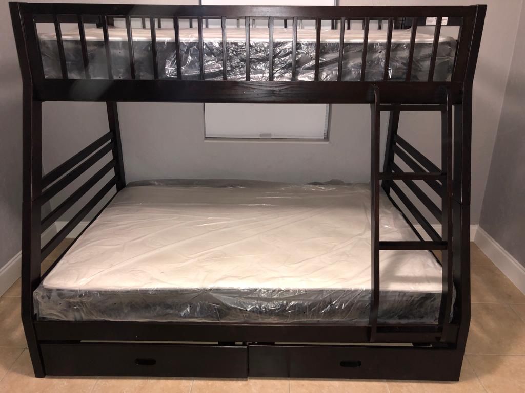 Bunk Bed with Mattresses📦