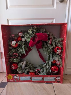 Disney Mickey and Minnie LED Wreath