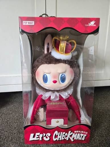 Pop Mart - Labubu Let's Checkmate Doll