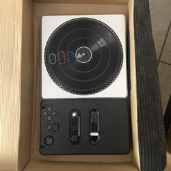 DJ Hero Wireless Turnable Controller for PS2 & PS3 and DJ Hero CD for PS2 & PS3