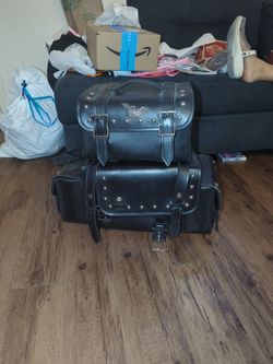 Motorcycle leather bar bags