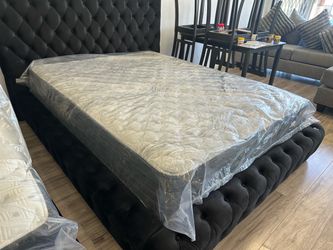 New 12” QUEEN HYBRID MATTRESS- $0 Down Financing, Same Day Delivery Available