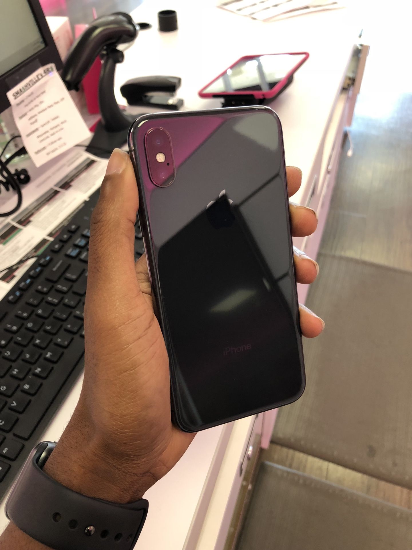 Apple iPhone X (Unlocked)