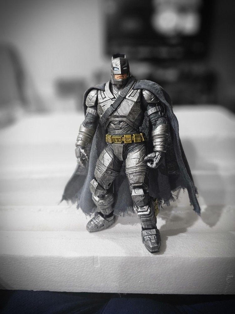 Armored Batman Dawn Of Justice Action Figure