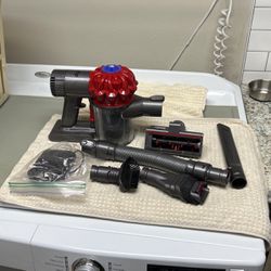 Dyson Handheld DC58 with all Accessories 