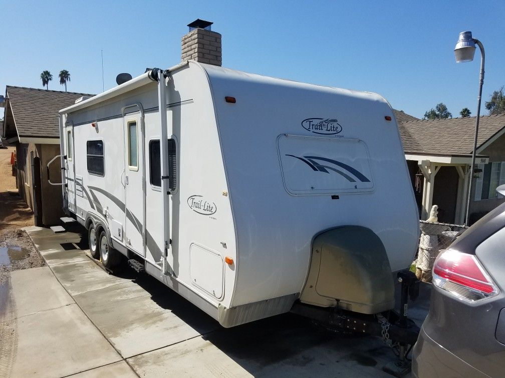 2006 Traillite Trail Lite 26ft camping trailer rv for Sale in Riverside ...