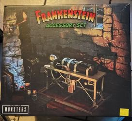 Neca 

Universal Monsters 

Frankenstein 

Action Figure Accessory Set