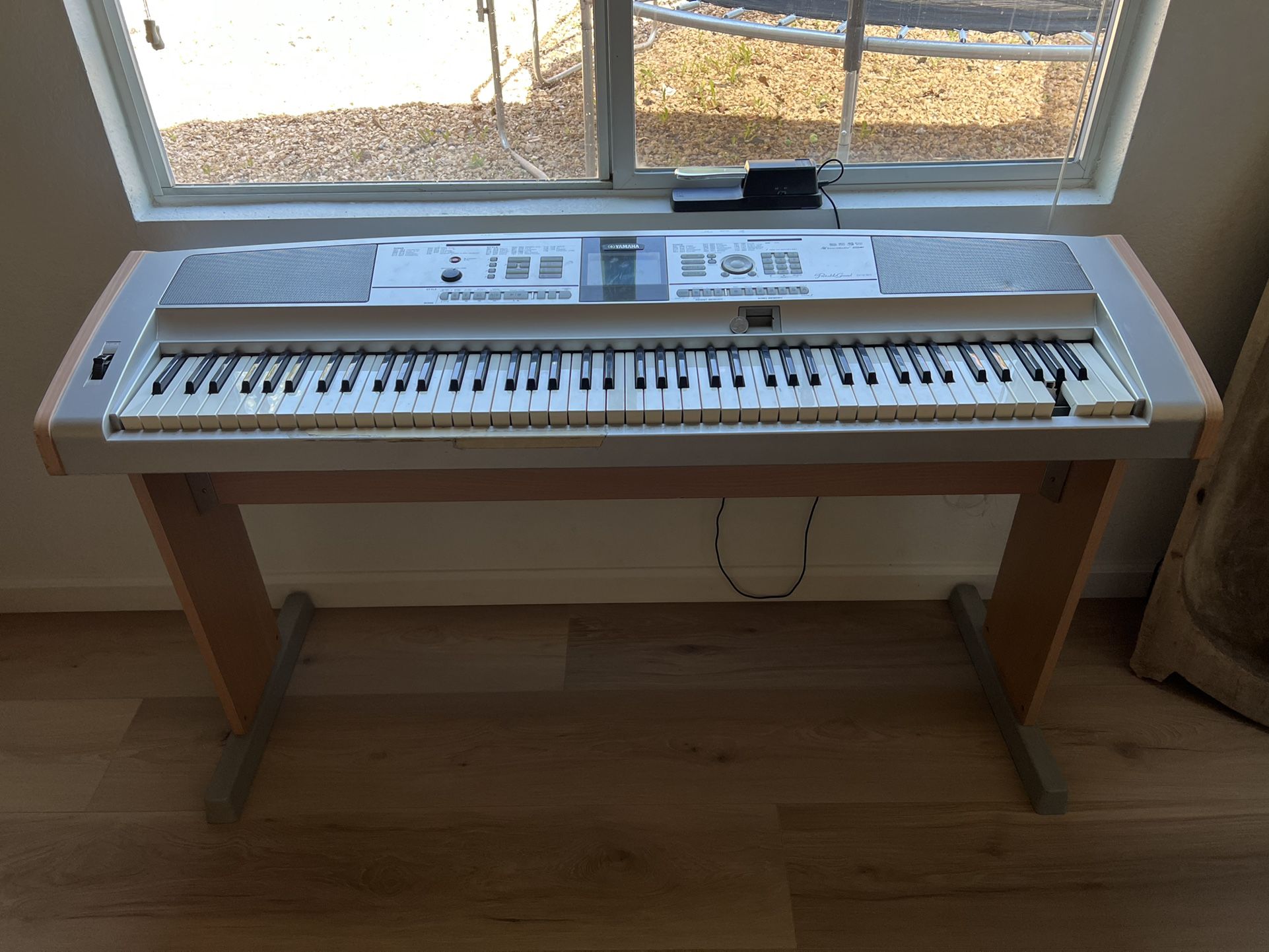 Yamaha Piano Key Board