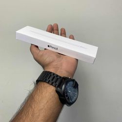 Apple White Pencil Brand New Compatible With: iPad Pro 13-inch (M4), iPad Pro 11-inch (M4), iPad Pro 12.9-inch (6th generation)-On Cash Deal $79