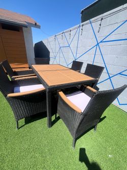 7-piece outdoor dining set