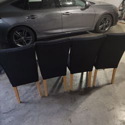 Dinner table chairs