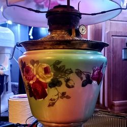 Antique Victorian Banquet Hand Painted Oil Lamp