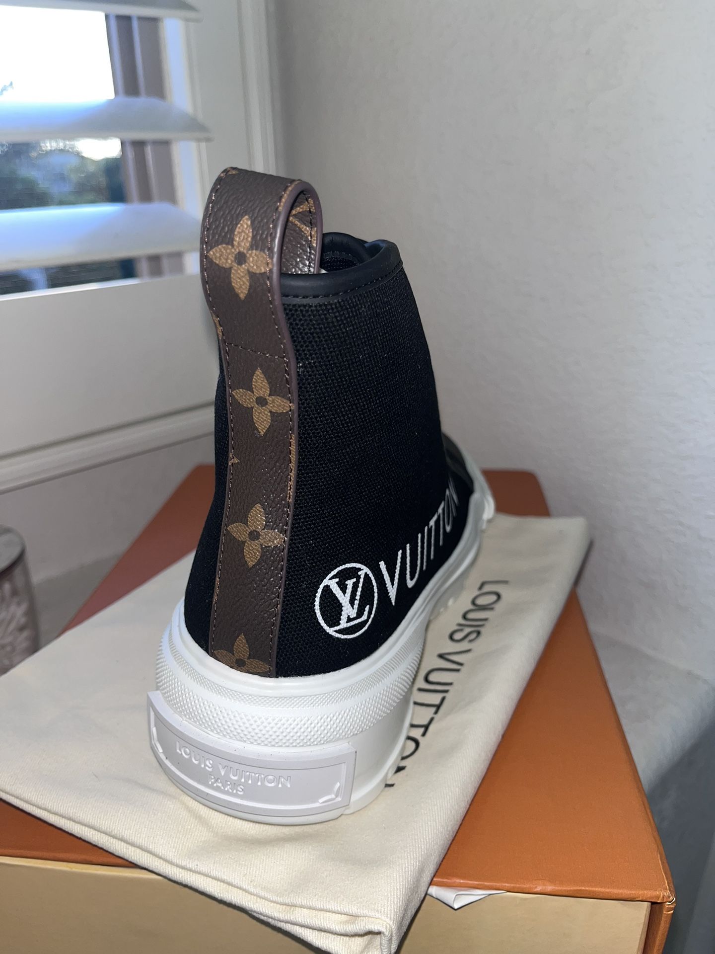 MEN LOUIS VUITTON STELLAR SNEAKER BOOT