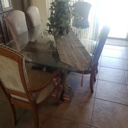 Dining Tabe
