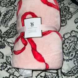 New Victoria Secret Pink Blanket 