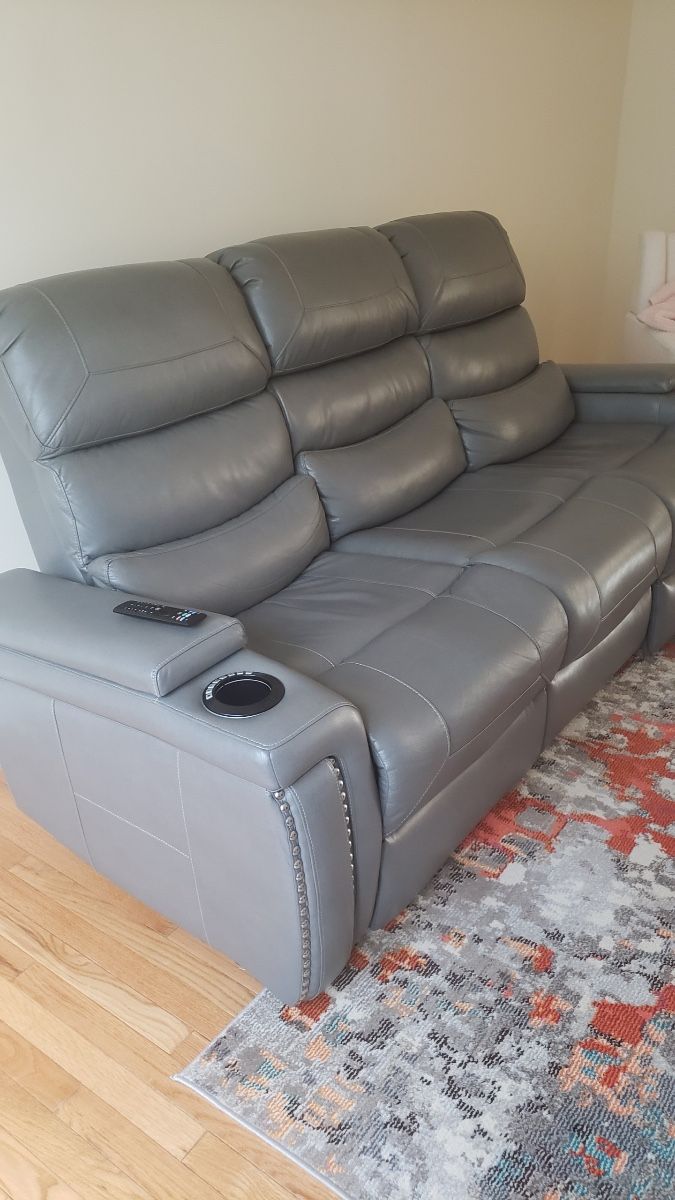 Electric Recliner Like New!