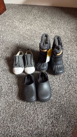 Boys shoes