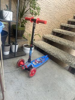 Kids Spider-Man scooter