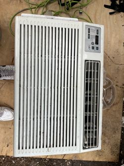 GE Window Air Conditioner Unit