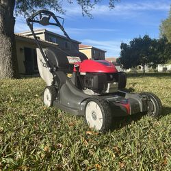 Pristine Honda Self Propelled Lawn Mower 