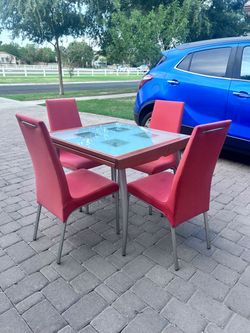 Modern Set - Can Deliver!