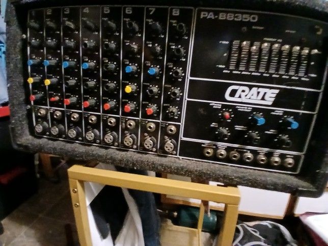 CRATE PA AMP 8 CH B8350 700 WATT