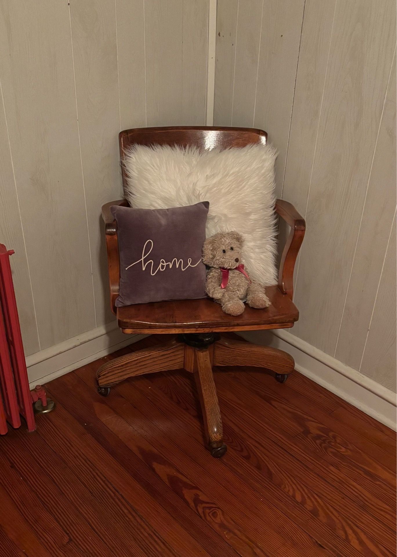 OFFICE CHAIR