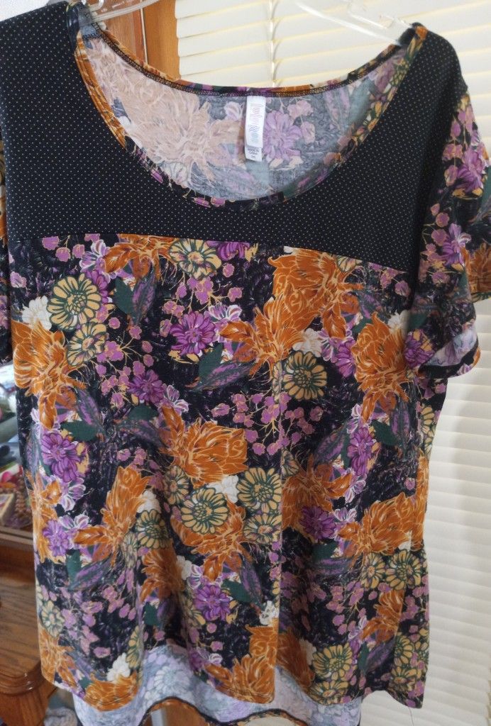 LulaRoe tops scoop neck short sleeves Multicolors women's size 2XL