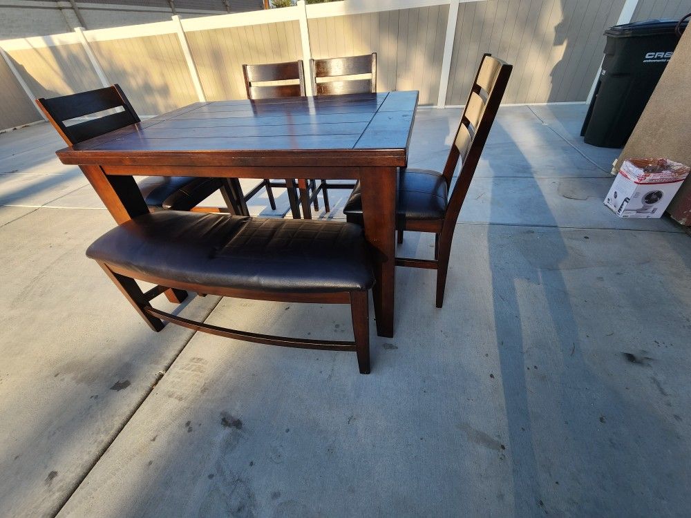 Dining Table Set