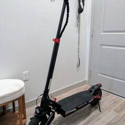 Circooter Mate Electric Scooter with lots of freebies 
