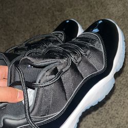 Jordan 11 Space Jam Low  (men’s Size 9) 180$ OBO