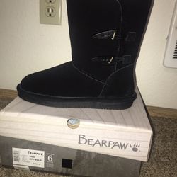 Bearpaw Abigail boots