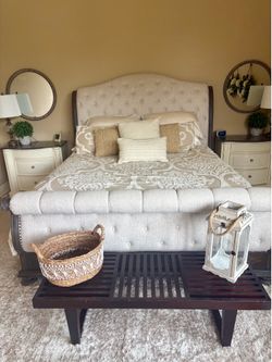 King size Quilted Sleigh Bed