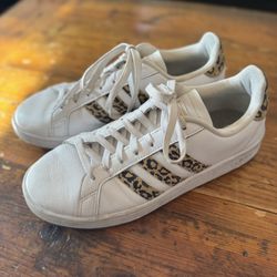 Adidas Size 10 Women’s Tennis Shoes 
