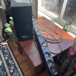 Lg soundbar And subwoofer set